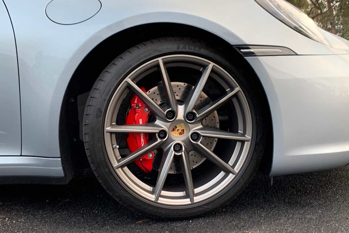 The front wheels are 20x8.5-inches in size.